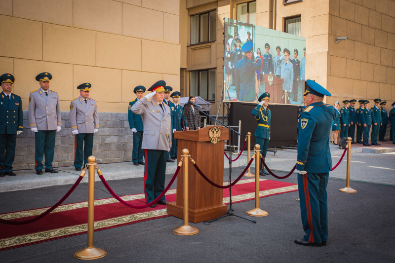 Сегодня в городе на Неве состоялся выпуск молодых специалистов Санкт-Петербургского университета ГПС МЧС России