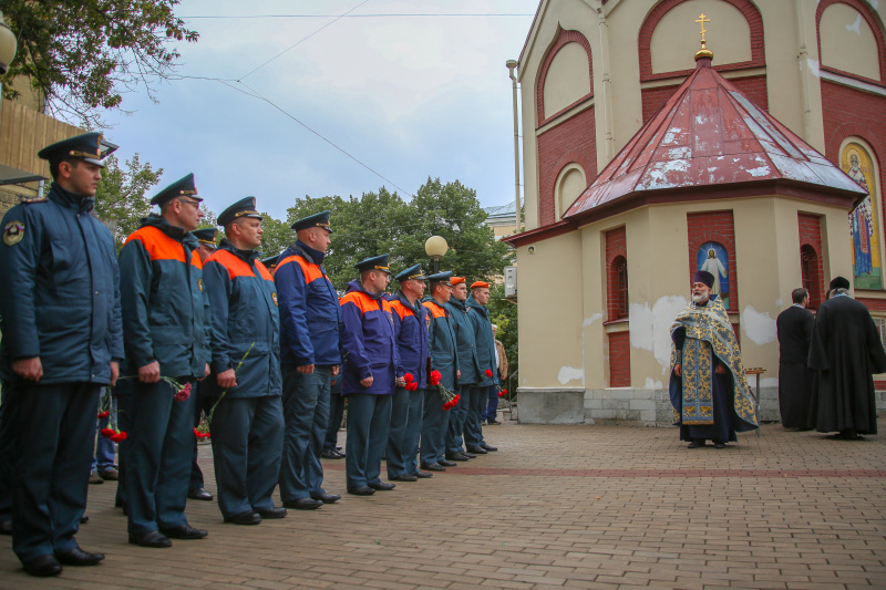 Гарнизонный Храм петербургских пожарных отметил свой престольный праздник