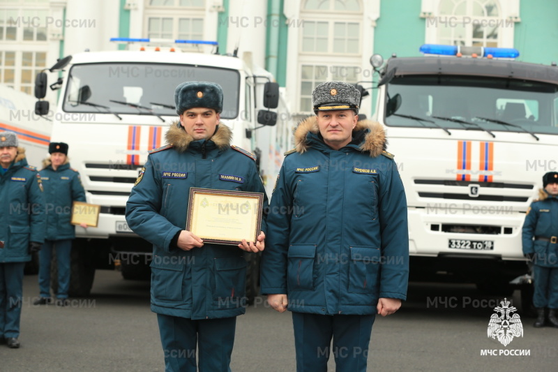 Александр Куренков более 30 единиц новой техники и оборудования получил пожарно-спасательный гарнизон Санкт-Петербурга